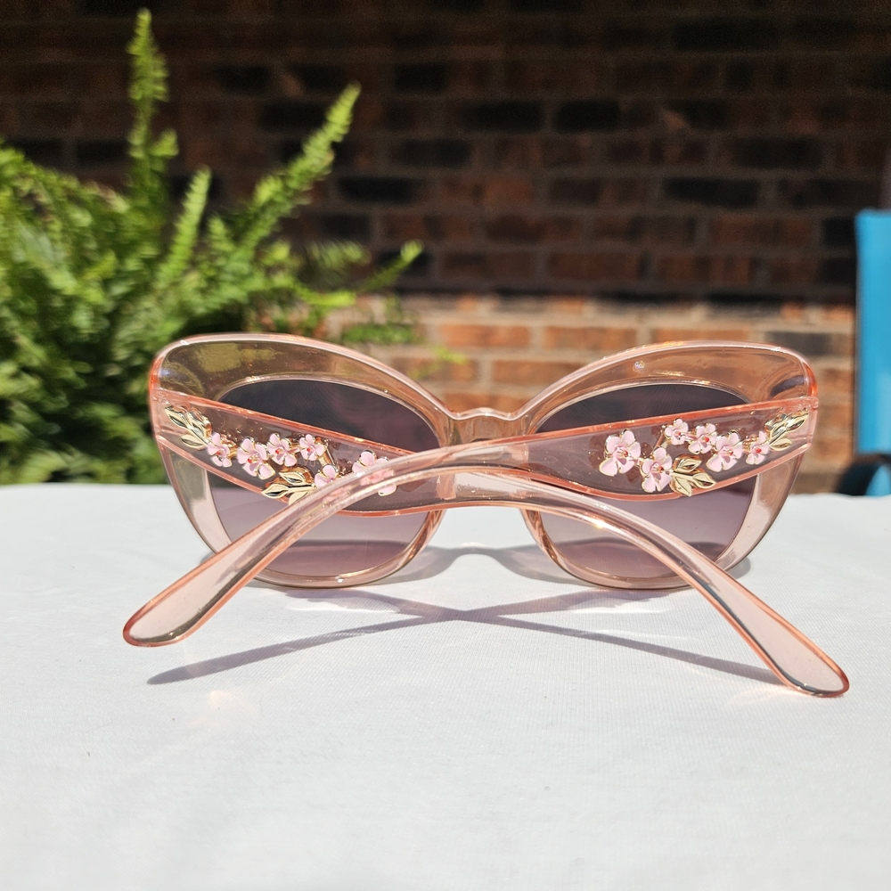 Crystal Champagne Cateye Sunglasses - Picture 4 of 4
